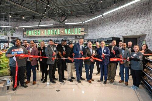 Meijer Warren Ohio ribbon cutting